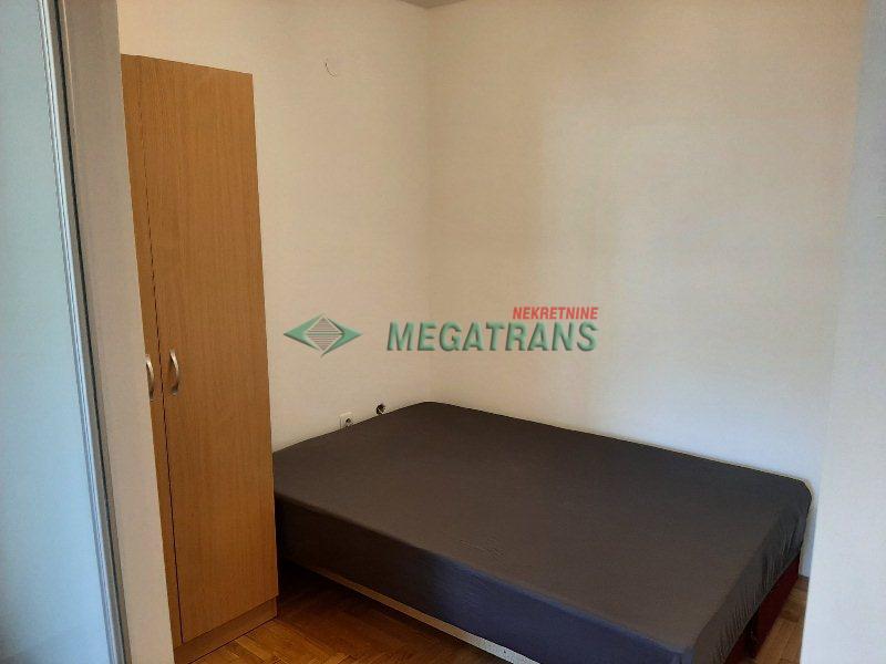 2-soban, 45 m2, nov, nove stvari, Majevička ulica, 3.sprat bez lifta. ID#1365