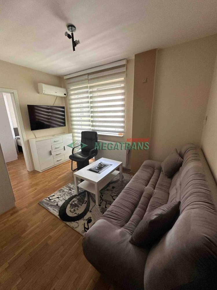 1.5-soban lux, 30m2, Bulevar Evrope 4.sprat (lift) ID#1652 450 €